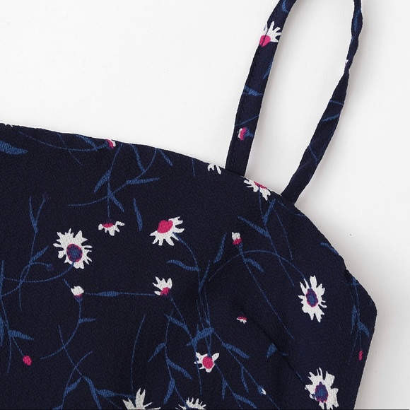 🏆⭐️🆕Navy floral bow front wrap hem dress - Picture 6 of 7